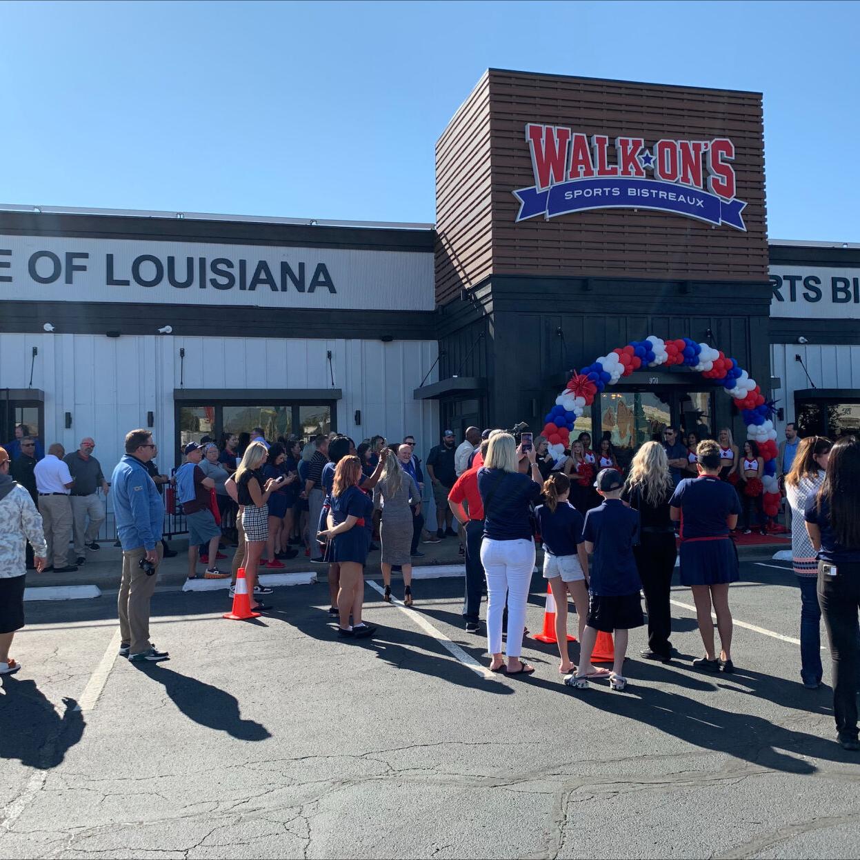 Walk-On's Sports Bistreaux Grand Opening in Clarksville